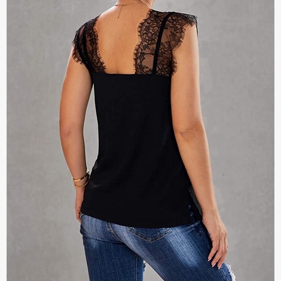 Super cute and soft lace cap sleeves tank top - Picture 15 of 16